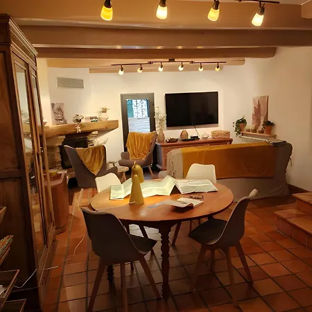 بيت ضيافة De La Rode 3*